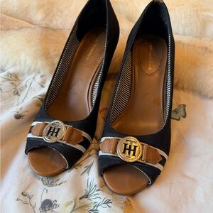 Tommy Hildiger Women's Navy and Tan Peep Toe Wedge Heels 8